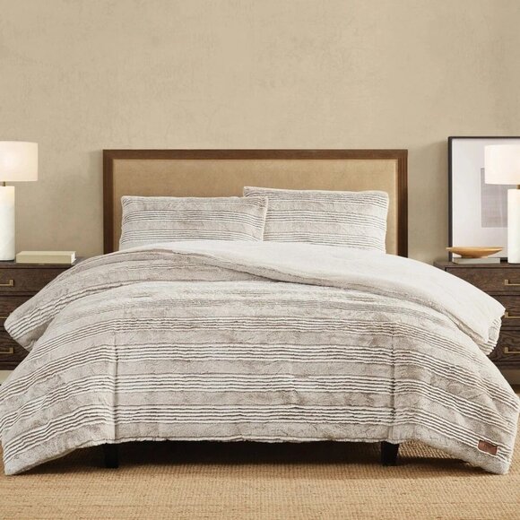 FRYE Faux Fur Carved Luxury Comforter 3 Piece Queen Set, Reversible Cream, NWT - Picture 1 of 3